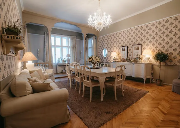 Chateau * Josefŭv Dŭl